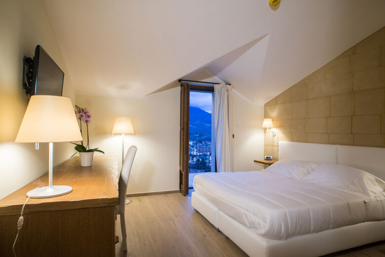 Camera 304 Sideritis Mamma Peppina