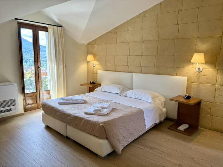 Camera 304 Sideritis Mamma Peppina