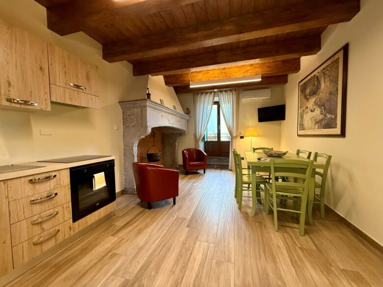 Sala con angolo cottoura dimora Zia Dora - Foto Marilena Di Vito