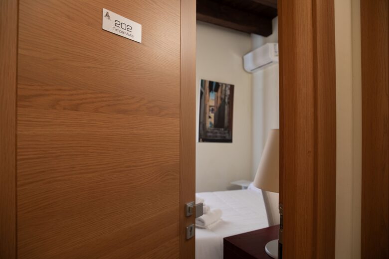 Ingresso camera 202 Hotel Sant'Anna Rotonda - Foto Marilena Di Vito