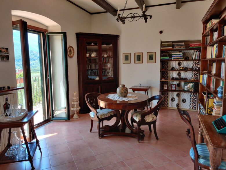 Interno del Casale Donna Mita