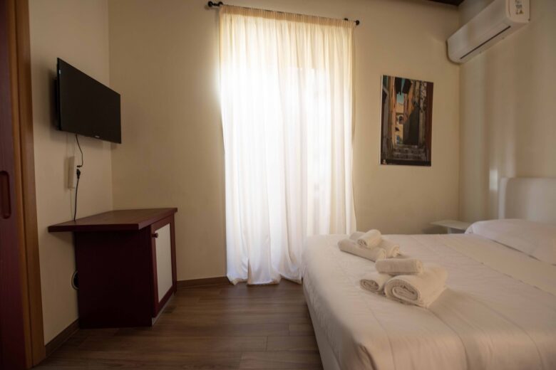 Interno della camera 202 dell'Hotel Sant'Anna Rotonda - Foto Marilena Di Vito