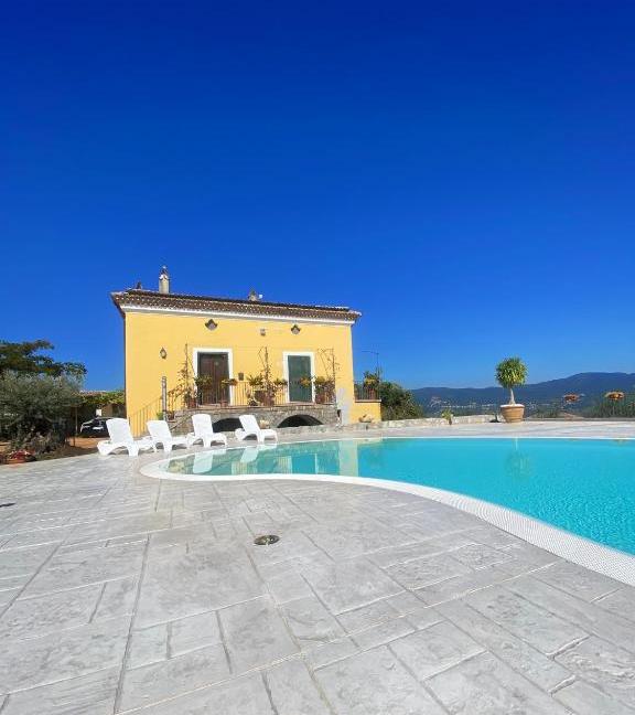 Piscina Casale Donna Mita