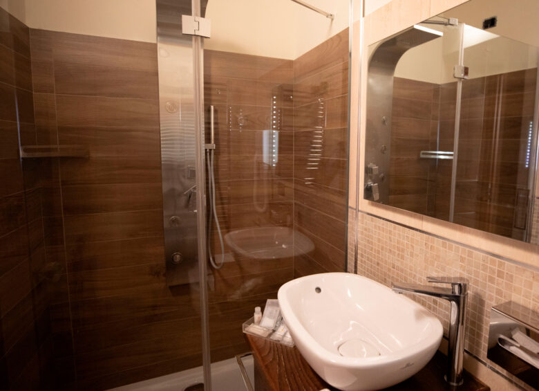 Camera 102, bagno . Foto Marilena Di Vito